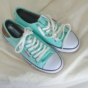 Women's Levi's Stan-Buck Low Top Sneakers, Seafoam, Size 7.5
